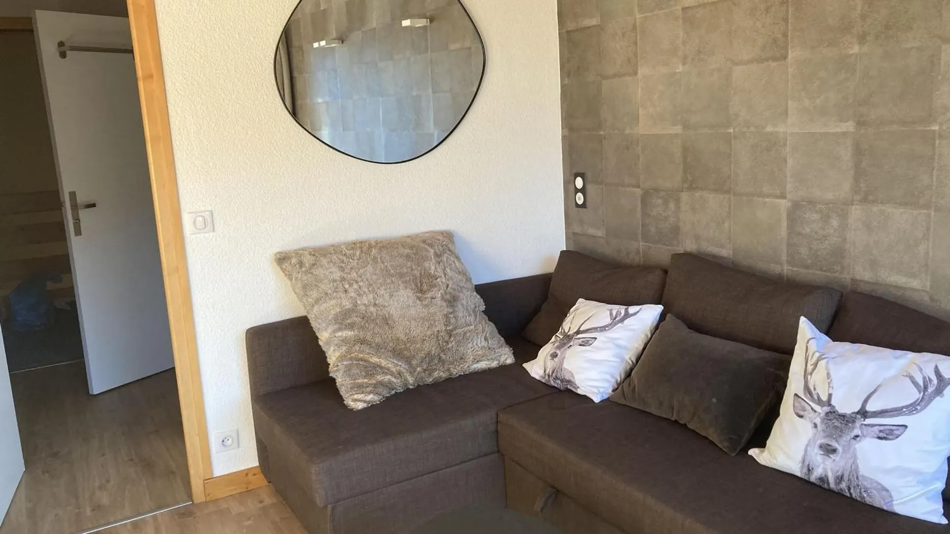 Apartment Appartement Cosy A Chatel : 5 Pers, Balcon, Parking, Wifi - Fr-1-676-32
